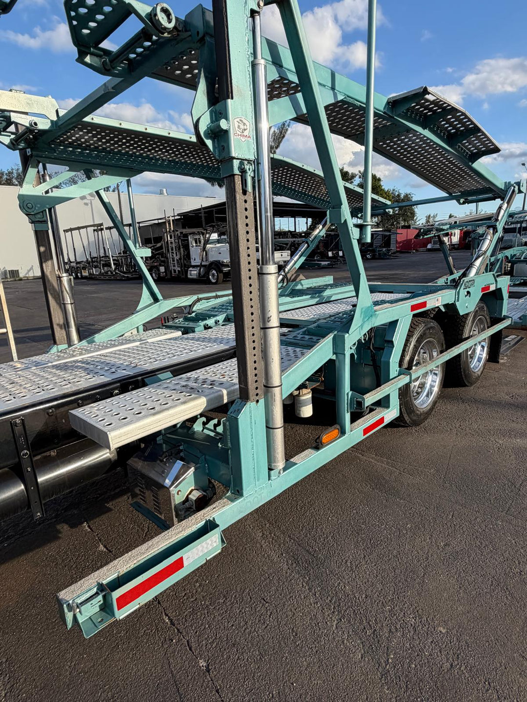 2020 Peterbilt 365 w/a 2020 Cottrell LSFA 80”