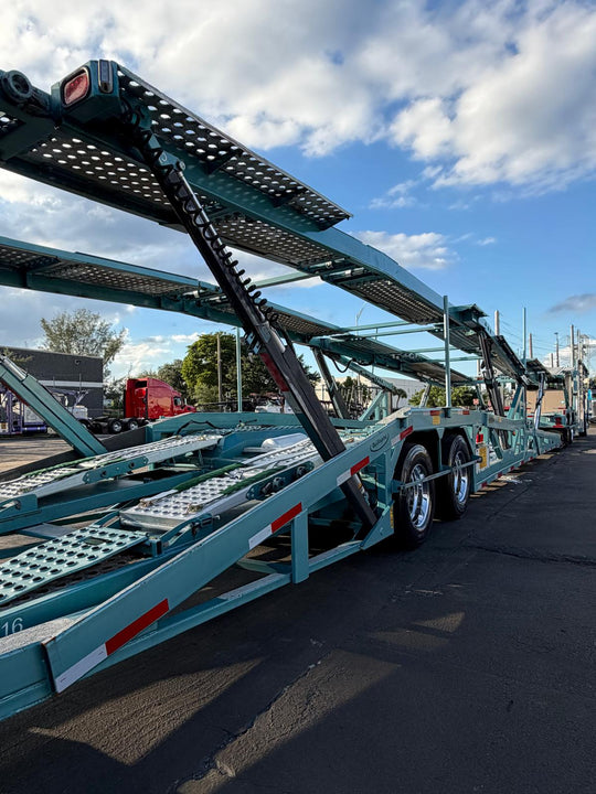 2020 Peterbilt 365 w/a 2020 Cottrell LSFA 80”