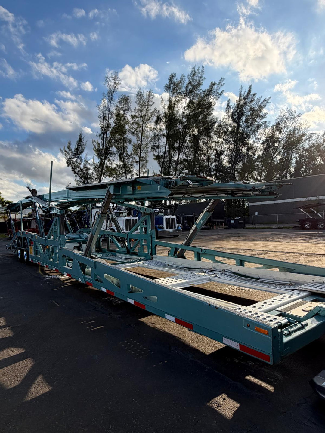 2020 Peterbilt 365 w/a 2020 Cottrell LSFA 80”