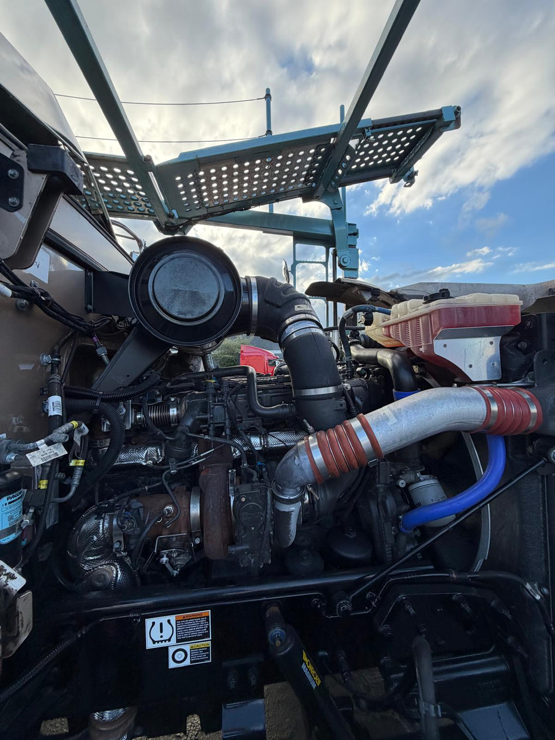 2020 Peterbilt 365 w/a 2020 Cottrell LSFA 80”