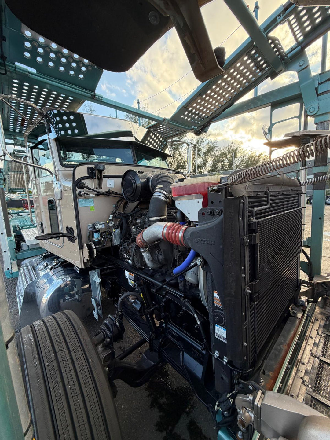 2020 Peterbilt 365 w/a 2020 Cottrell LSFA 80”