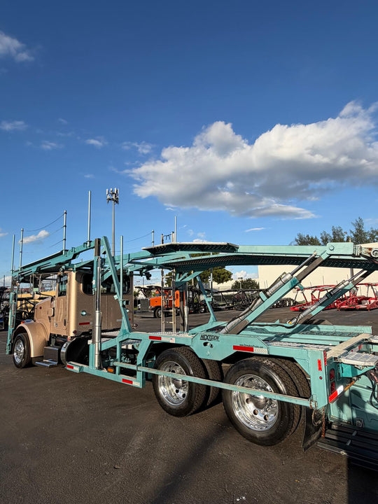 2020 Peterbilt 365 w/a 2020 Cottrell LSFA 80”