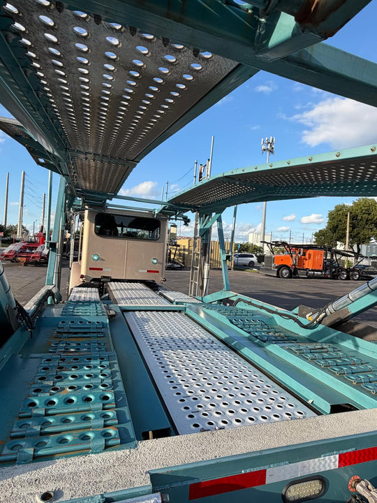 2020 Peterbilt 365 w/a 2020 Cottrell LSFA 80”