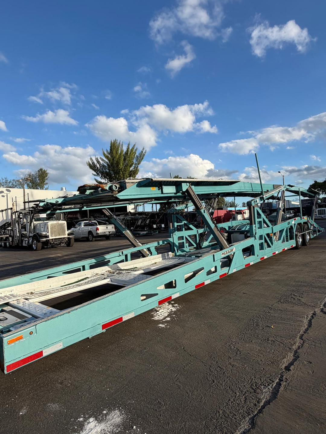 2020 Peterbilt 365 w/a 2020 Cottrell LSFA 80”