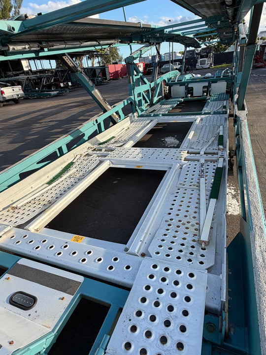 2020 Peterbilt 365 w/a 2020 Cottrell LSFA 80”