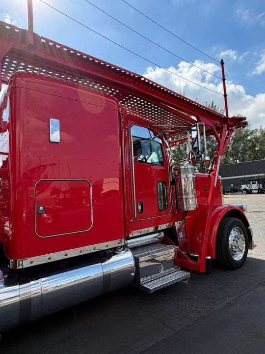 2017 Peterbilt 389 (264” WB) w/a 2018 Cottrell CX11
