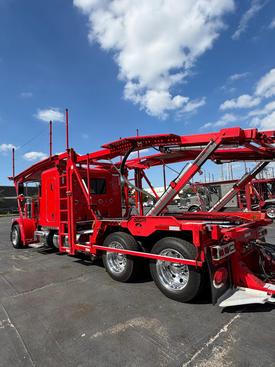 2017 Peterbilt 389 (264” WB) w/a 2018 Cottrell CX11
