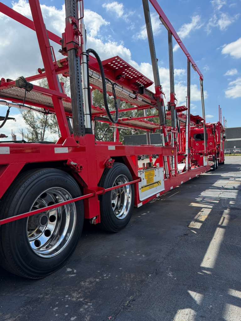 2017 Peterbilt 389 (264” WB) w/a 2018 Cottrell CX11