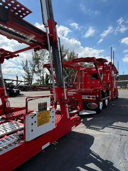 2017 Peterbilt 389 (264” WB) w/a 2018 Cottrell CX11