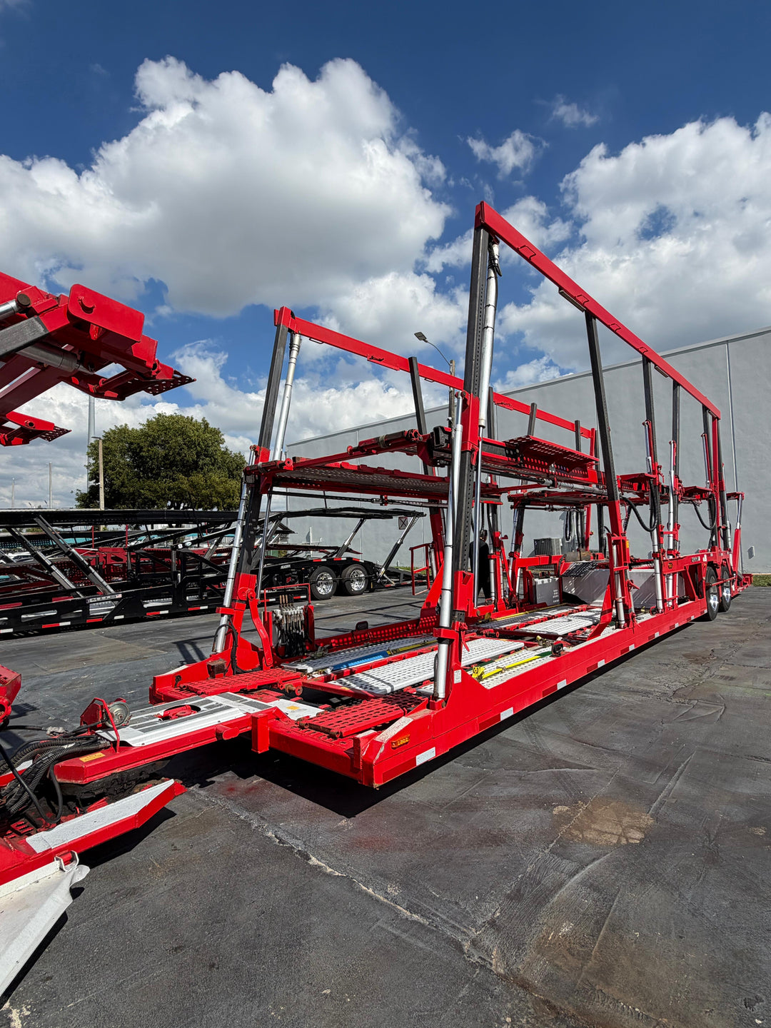 2017 Peterbilt 389 (264” WB) w/a 2018 Cottrell CX11