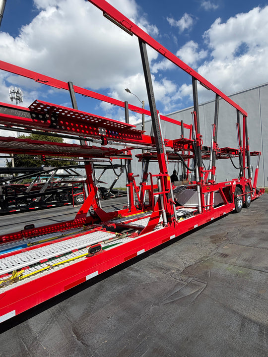 2017 Peterbilt 389 (264” WB) w/a 2018 Cottrell CX11