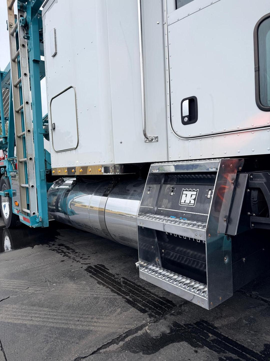 2019 Peterbilt 389 w/a 2019 Cottrell CX-09 LSFA 80 Footer