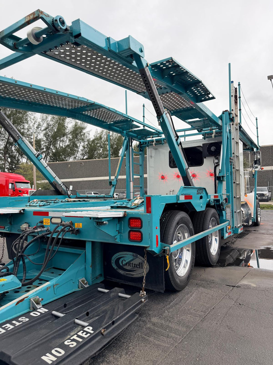 2019 Peterbilt 389 w/a 2019 Cottrell CX-09 LSFA 80 Footer