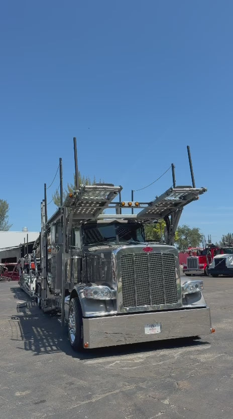 2024 Peterbilt 389 w/a 2023 Lohr G20