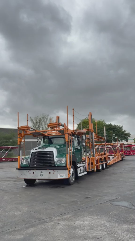 2020 Freightliner 114SD w/a 2020 Cottrell CX09 LSFA 80 Footer